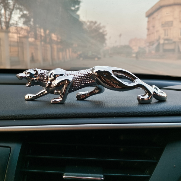 Leopard Silver Sculpture Dashboard Decoration With Double Tape